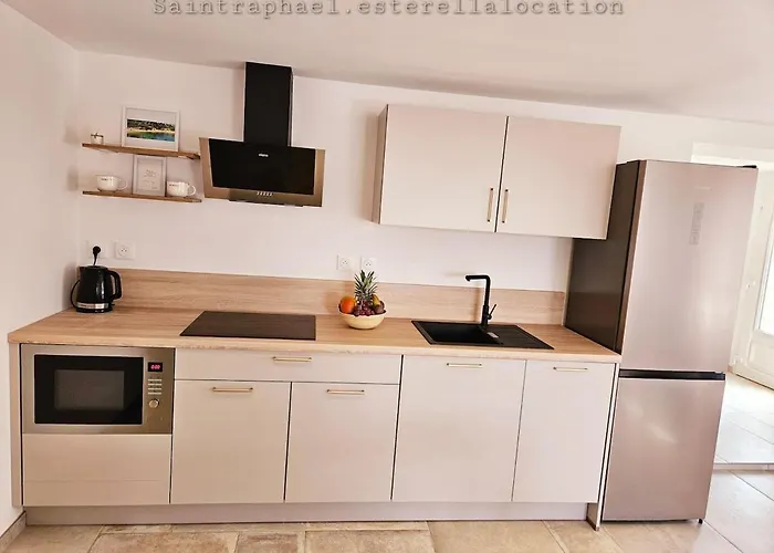 Saint-raphael Esterella Location 